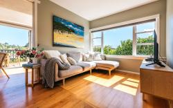 3 bedroom house Onetangi